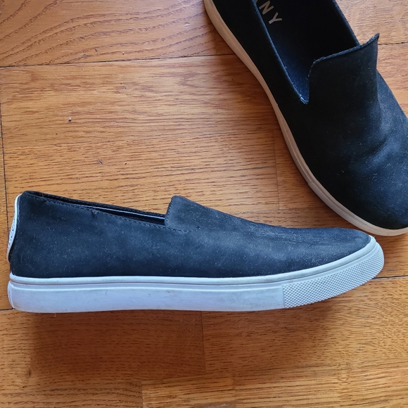 Suede Leather DKNY slip on shoes - Picture 1 of 5